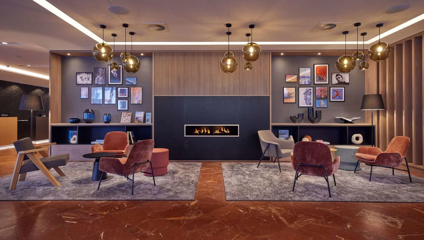 DoubleTree by Hilton Hannover Schweizerhof LOUNGE_LOBBY