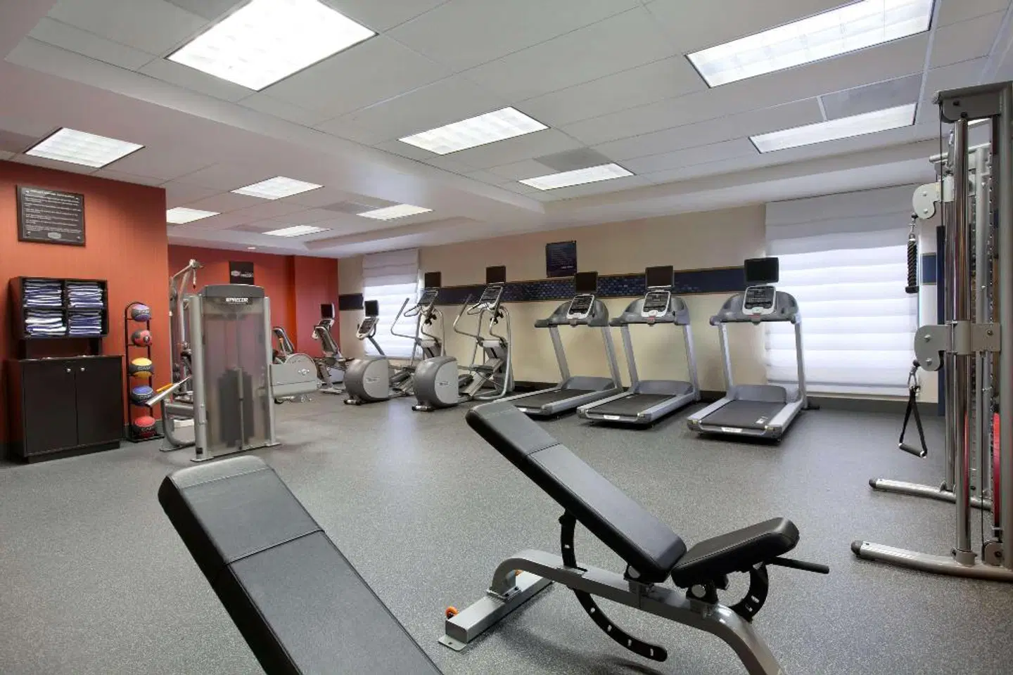 Hampton Inn & Suites Los Angeles/Anaheim-Garden Grove SPORTS_AND_LEISURE