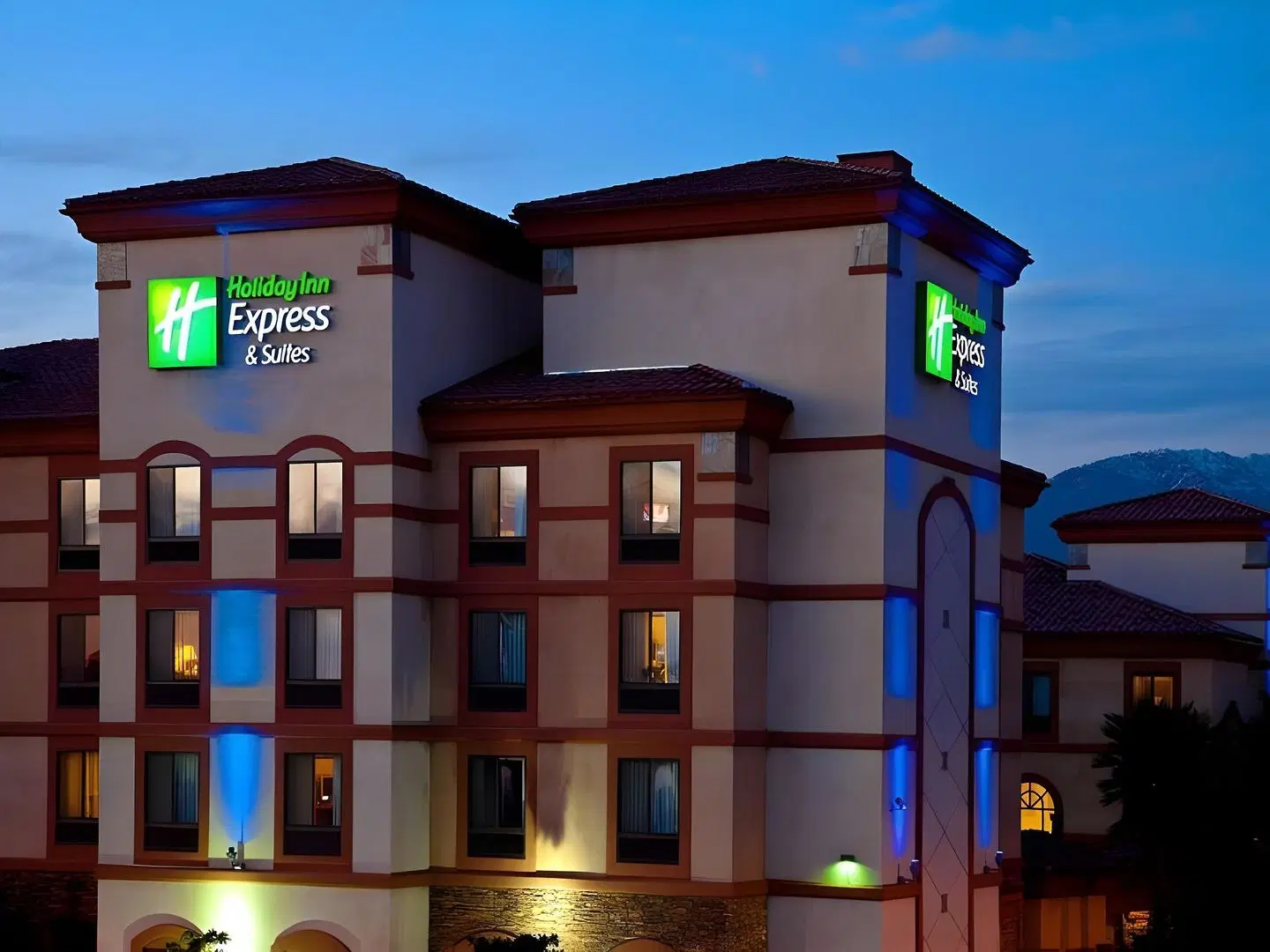 Holiday Inn Express & Suites Ontario Airport by IHG EXTERIOR