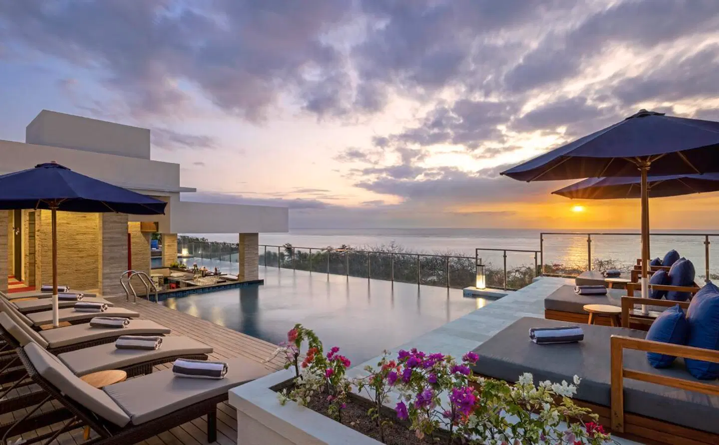 Bali Tropic Resort & Spa Terrasse