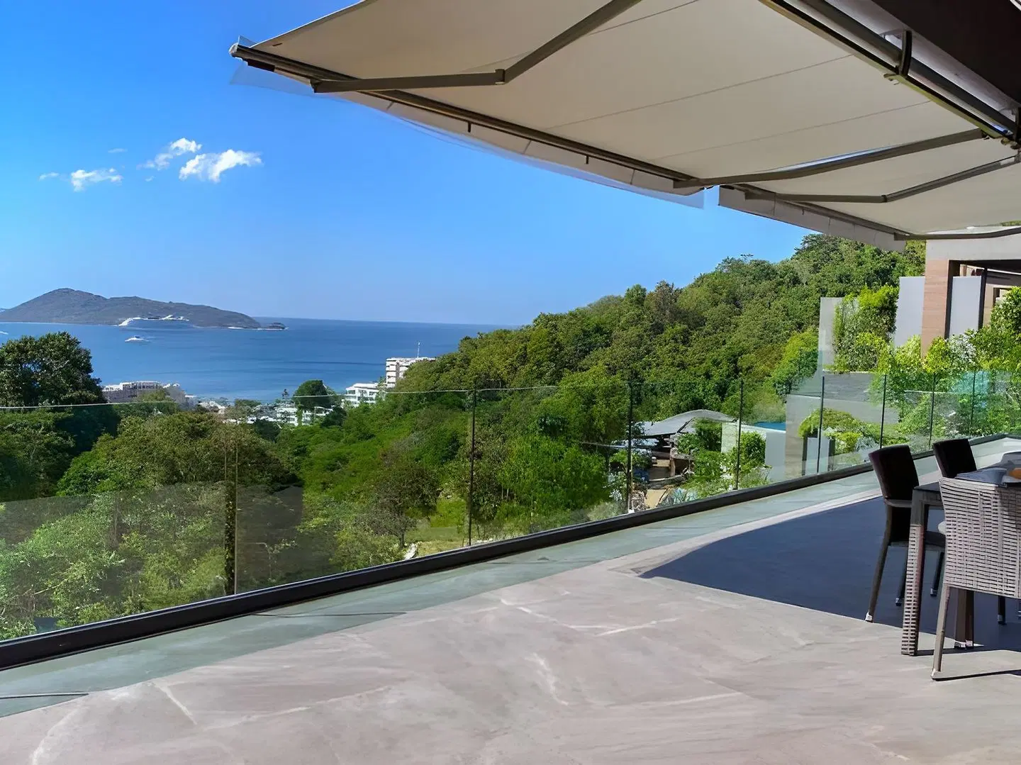 Ocean Rock Kalim Terrasse