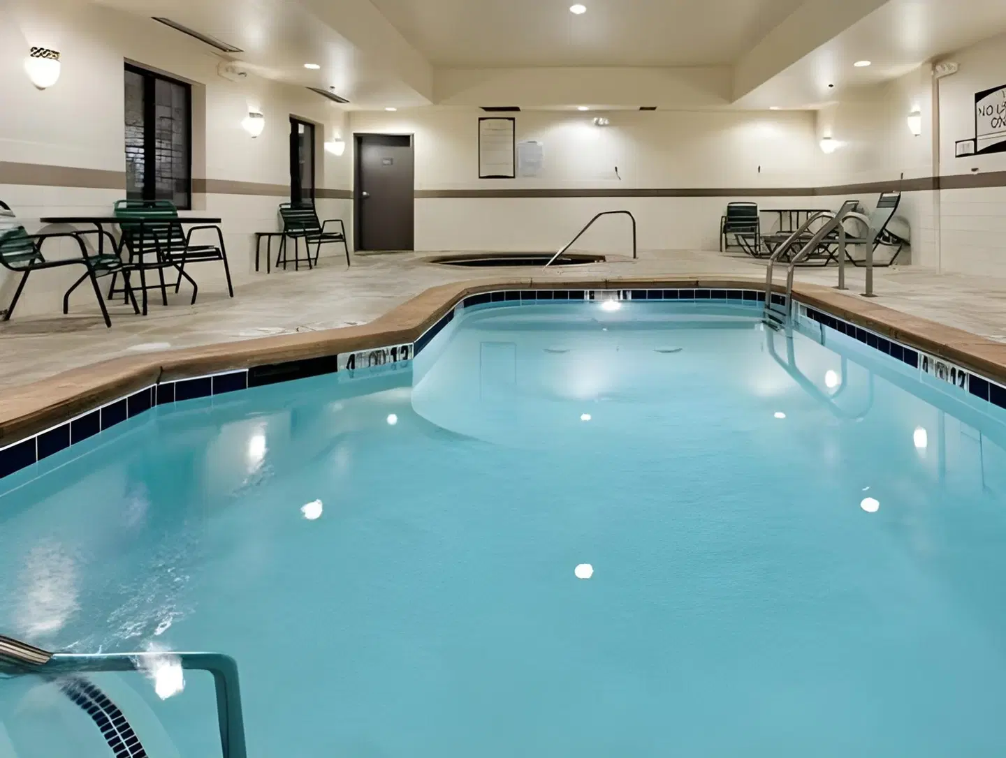 Staybridge Suites Missoula by IHG Hallenbad