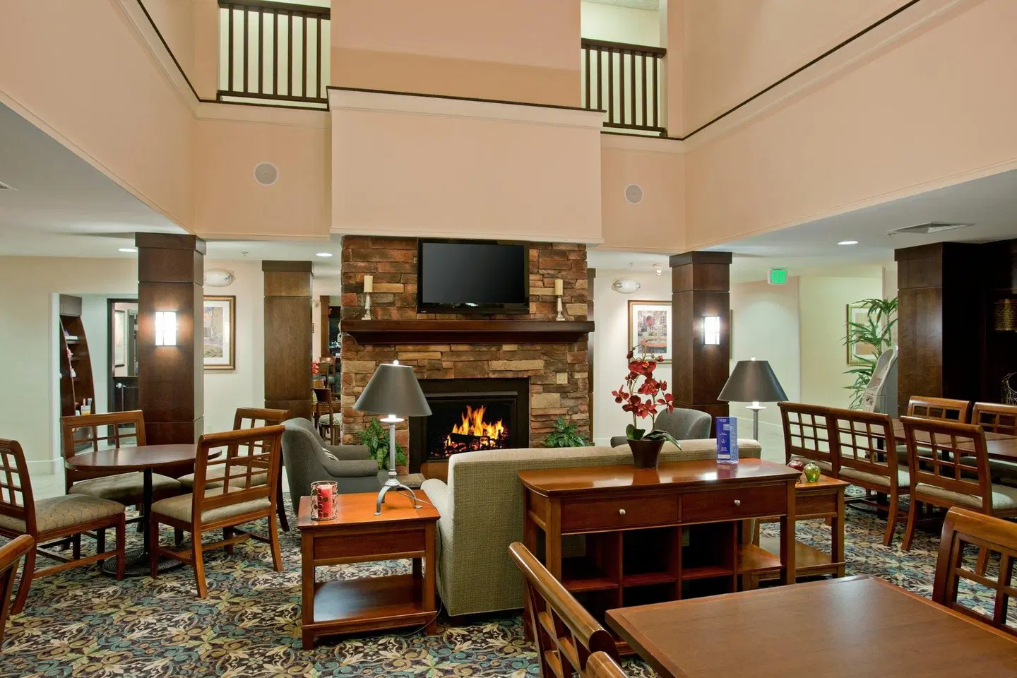 Staybridge Suites Palmdale by IHG Bar