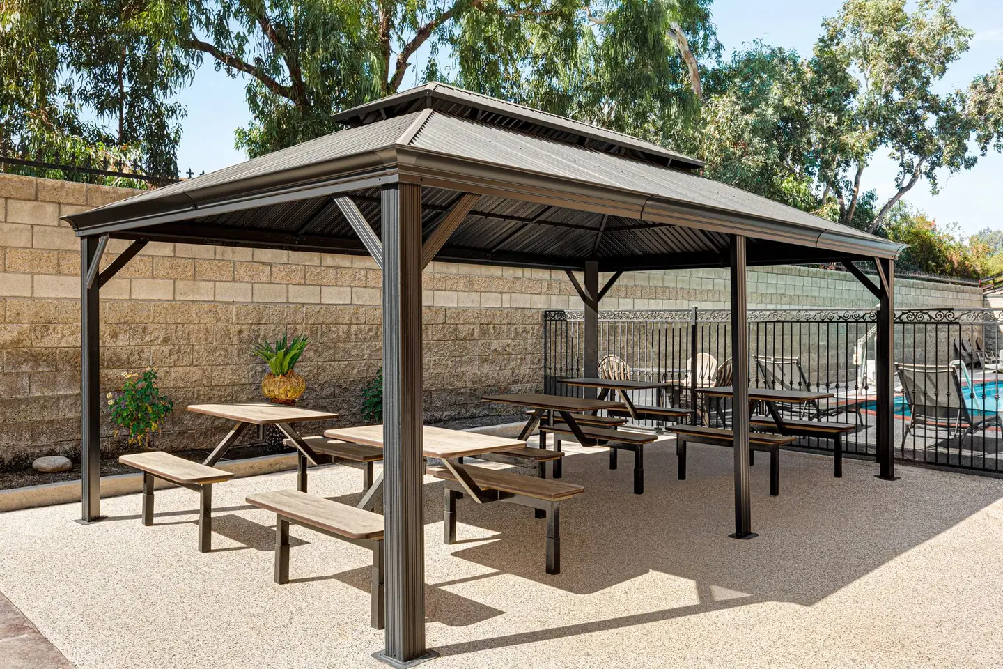 Holiday Inn Express & Suites Bakersfield Central by IHG Terrasse