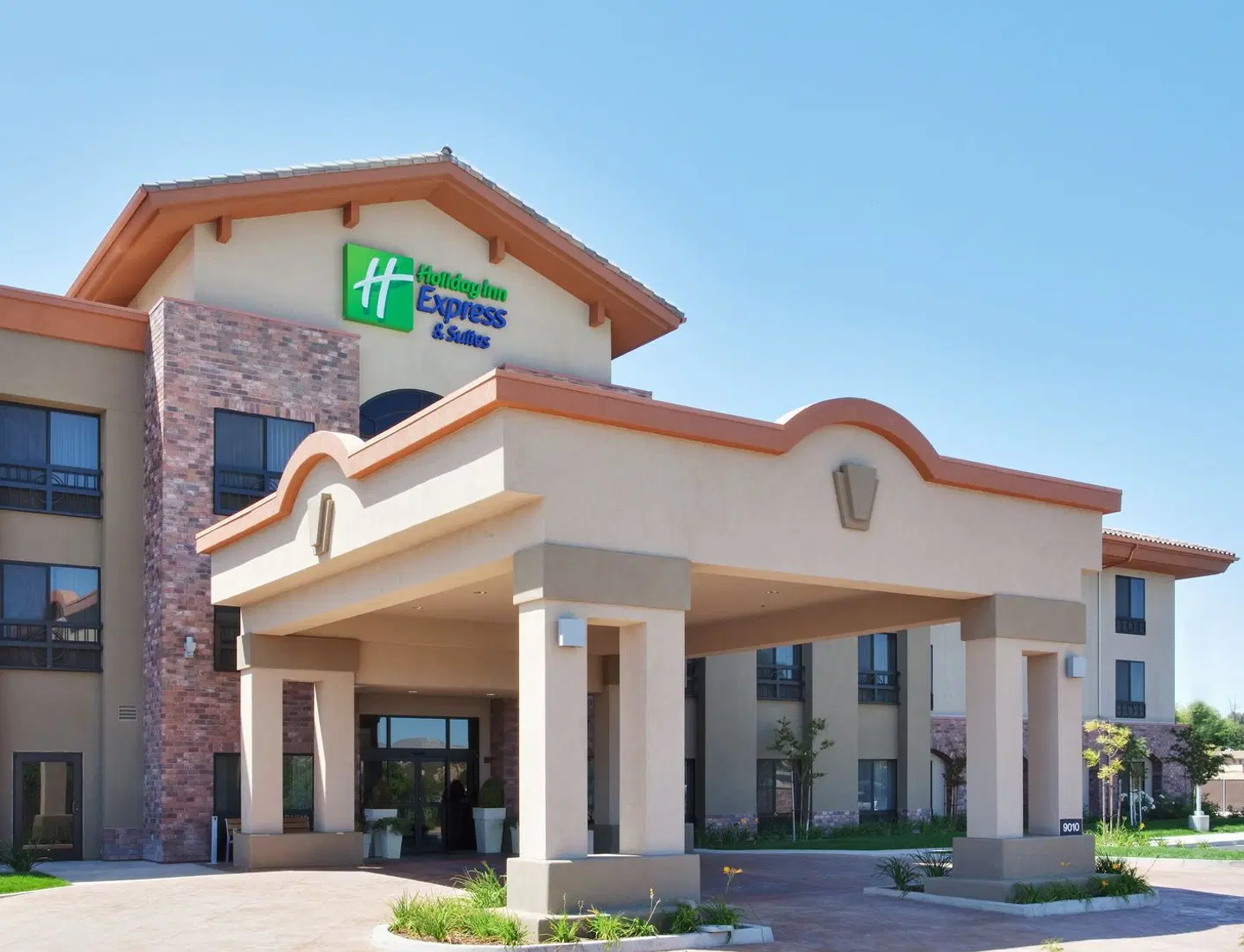Holiday Inn Express & Suites Atascadero by IHG EXTERIOR