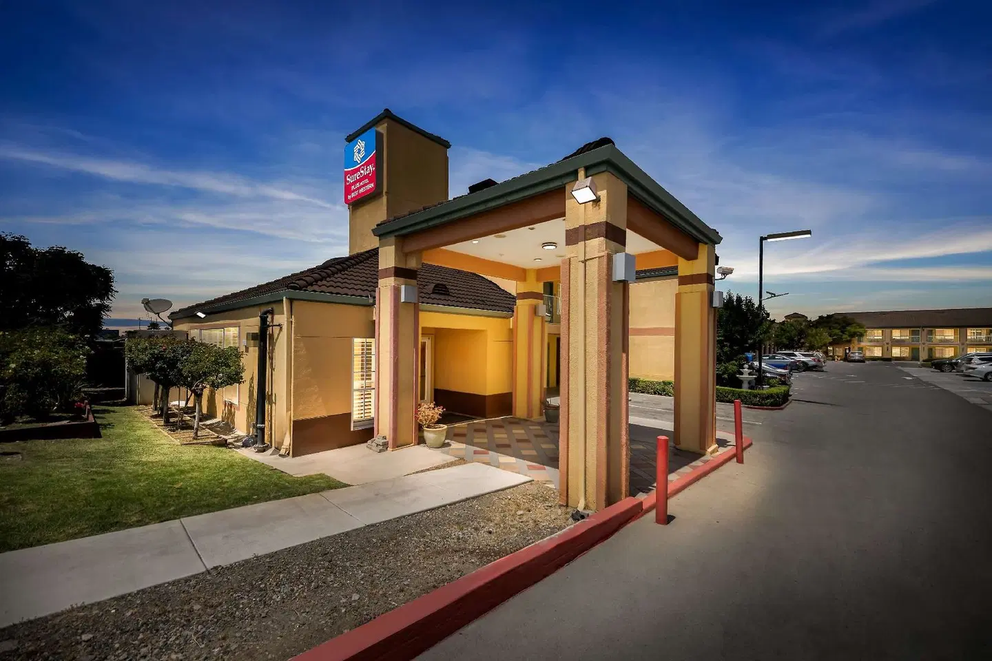 SureStayPlus Hotel by Best Western San Jose Central City EXTERIOR