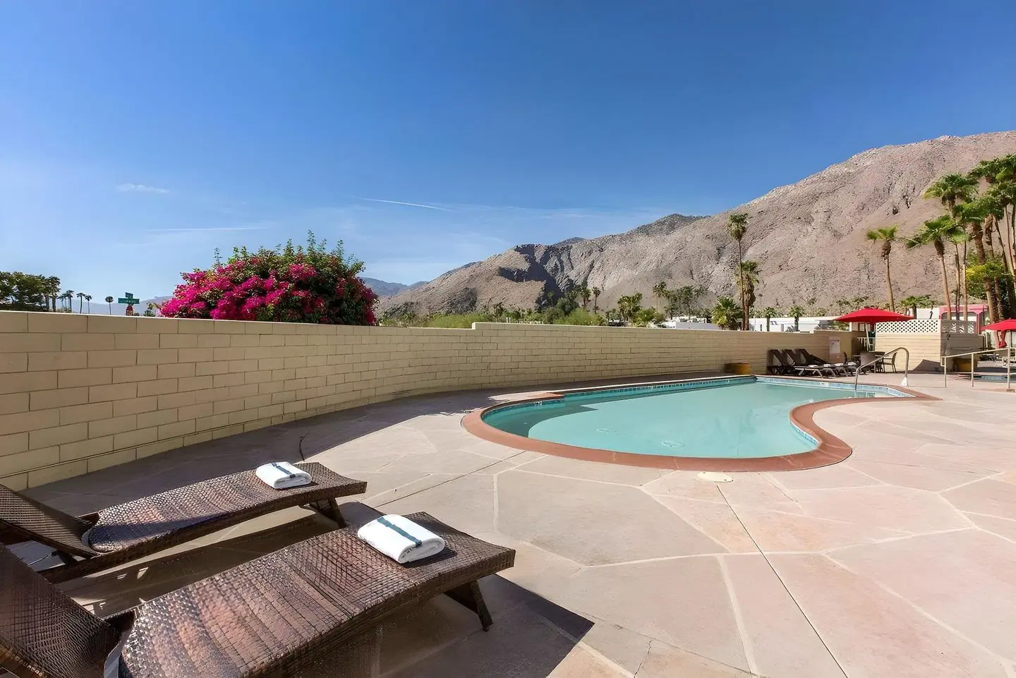 The Dunes Hotel OUTDOOR_POOL