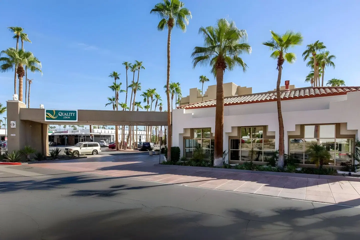 The Dunes Hotel EXTERIOR