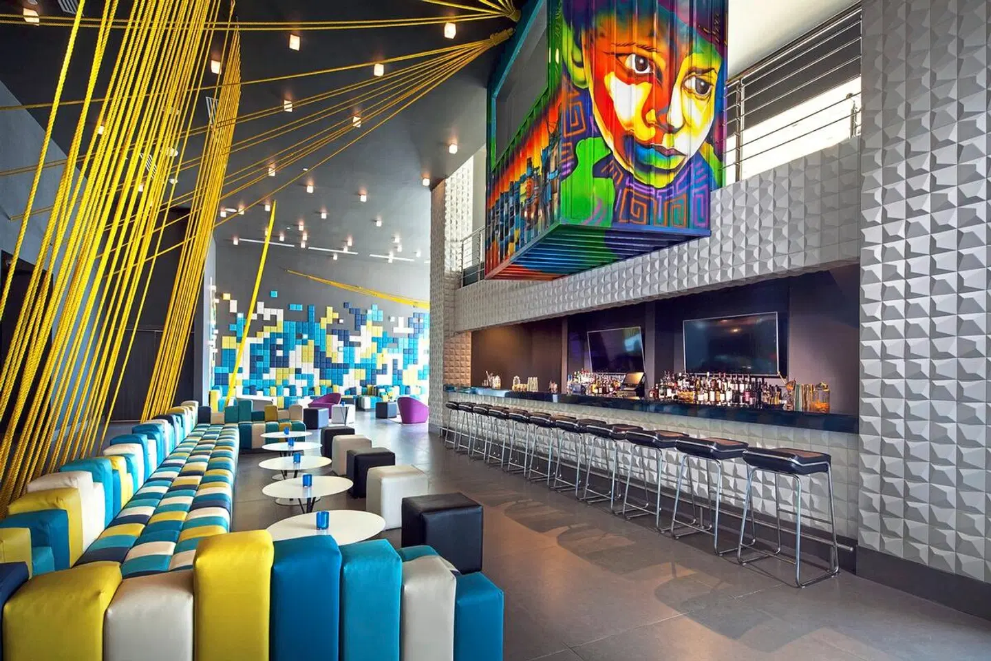 W Panama Bar