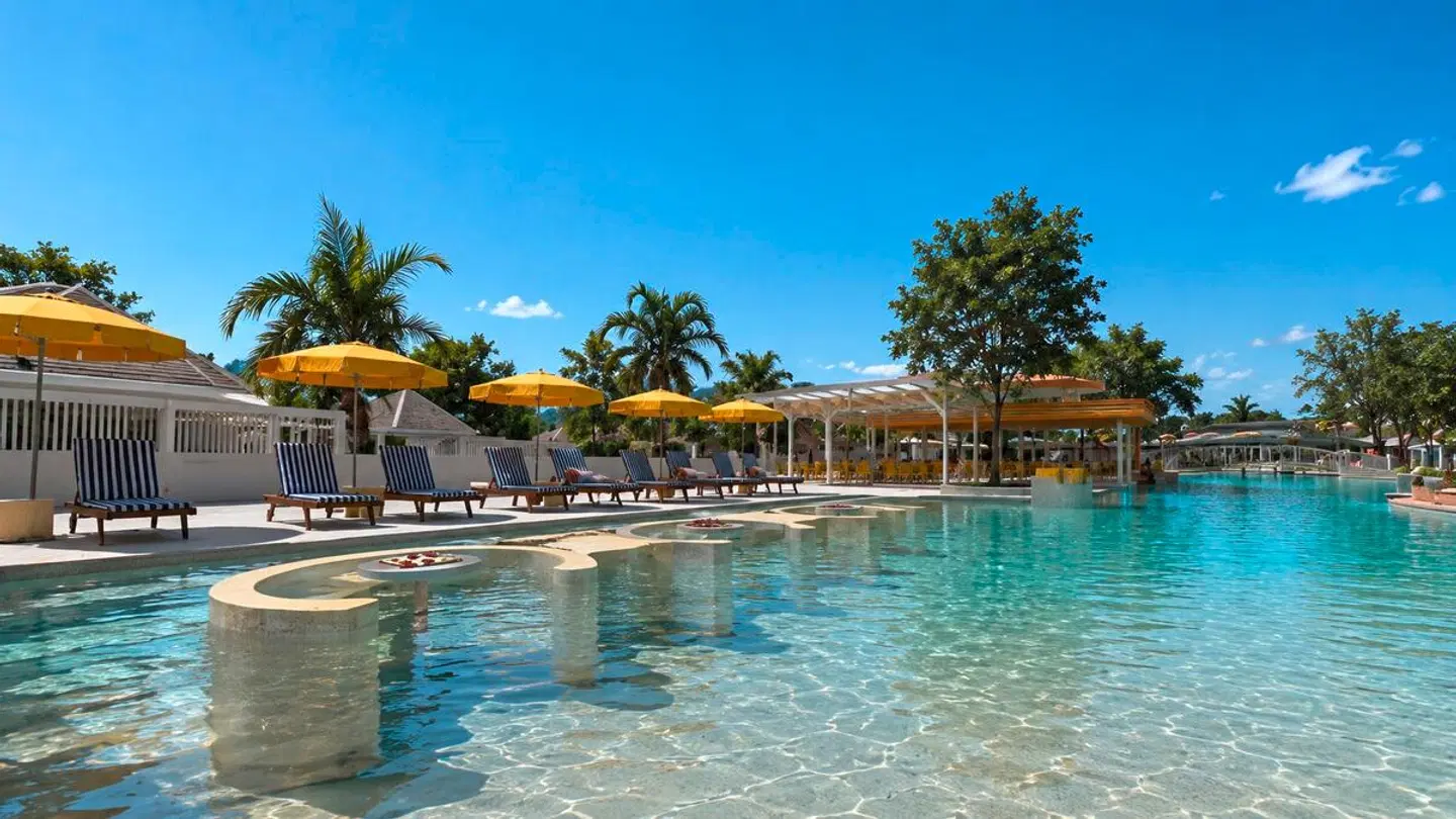 The Sun Club Khao Lak OUTDOOR_POOL