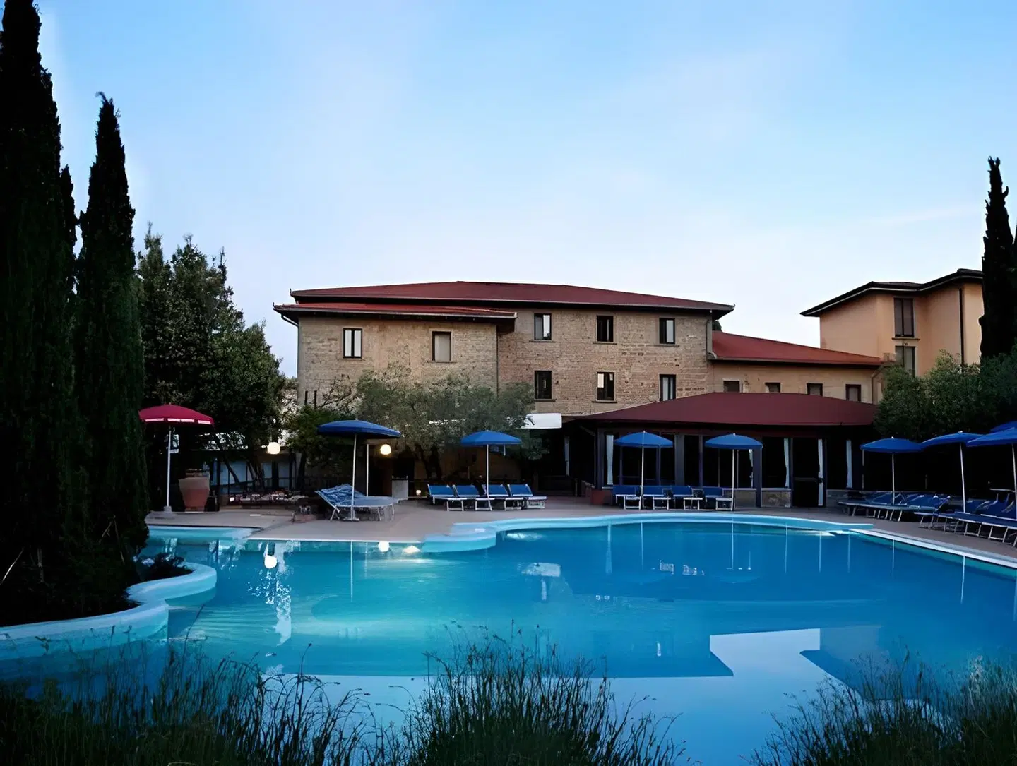 Villa Paradiso OUTDOOR_POOL