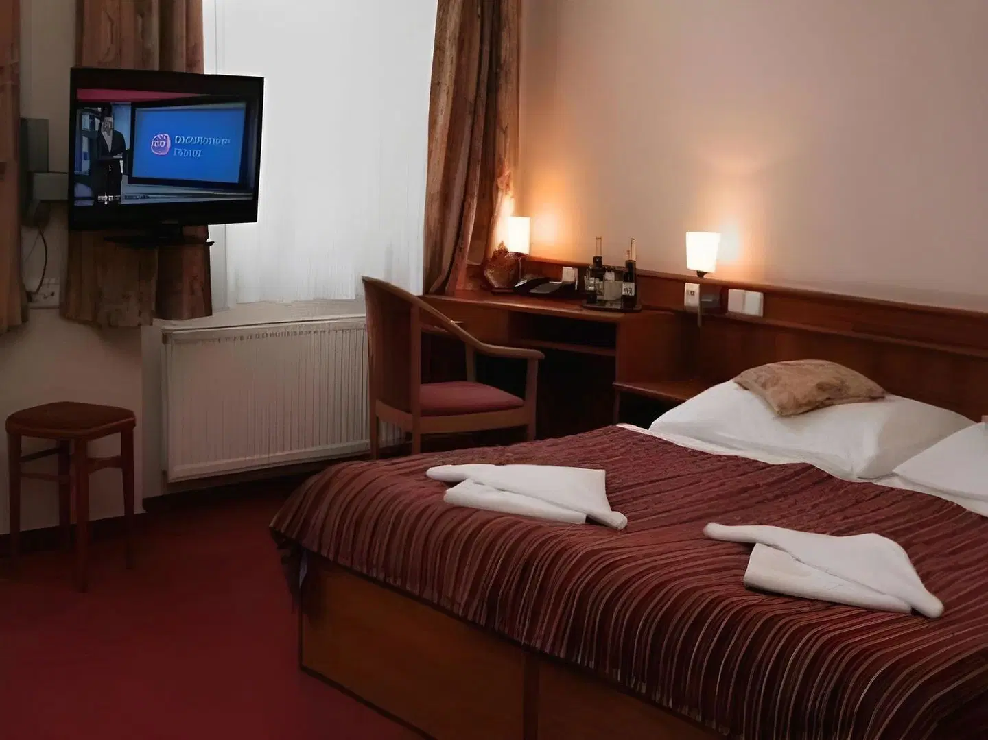 Alton ROOM_EXAMPLE