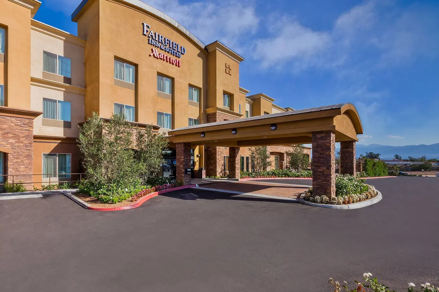 Fairfield Inn & Suites by Marriott Riverside Corona/Norco EXTERIOR