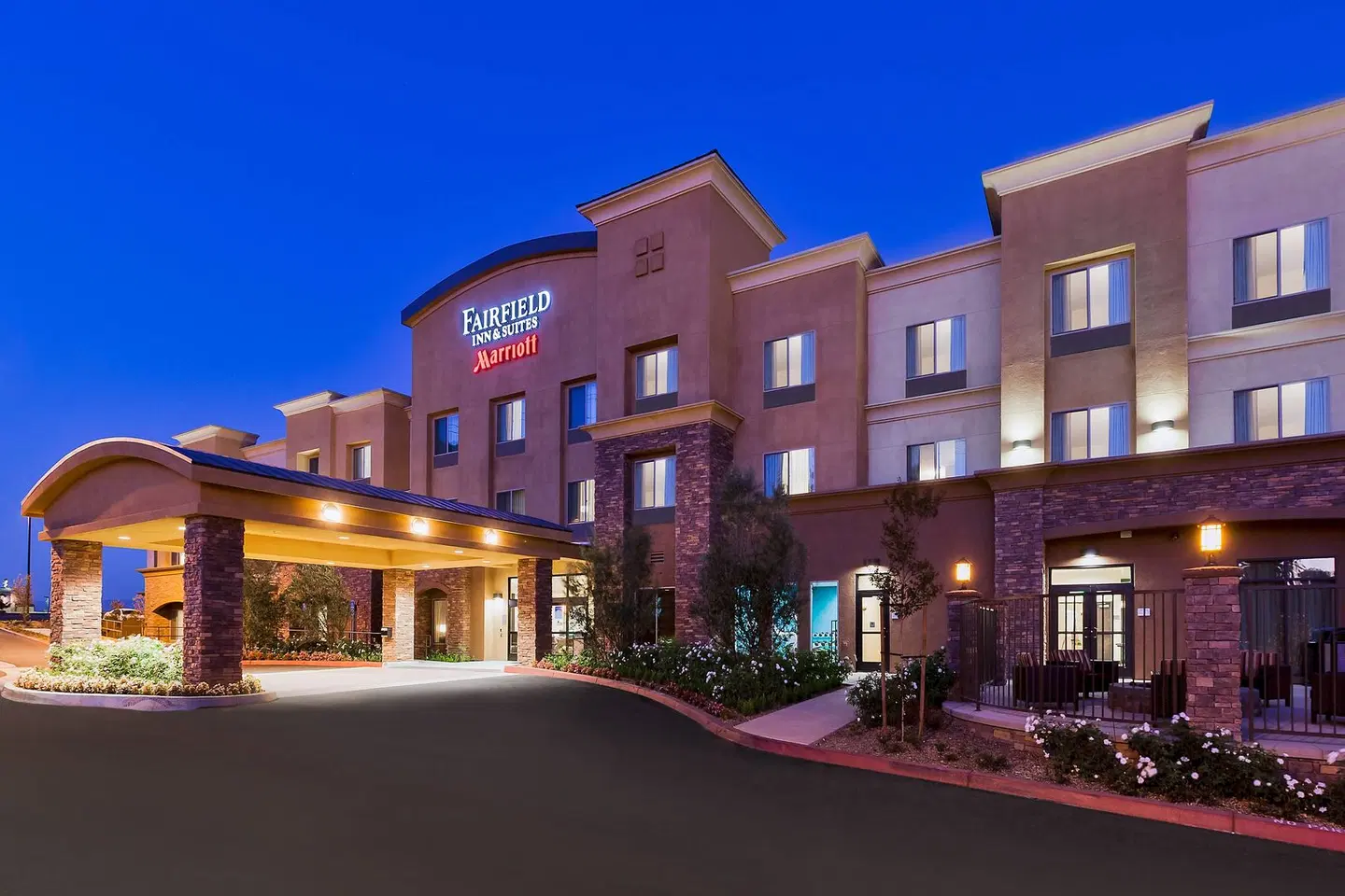 Fairfield Inn & Suites by Marriott Riverside Corona/Norco EXTERIOR