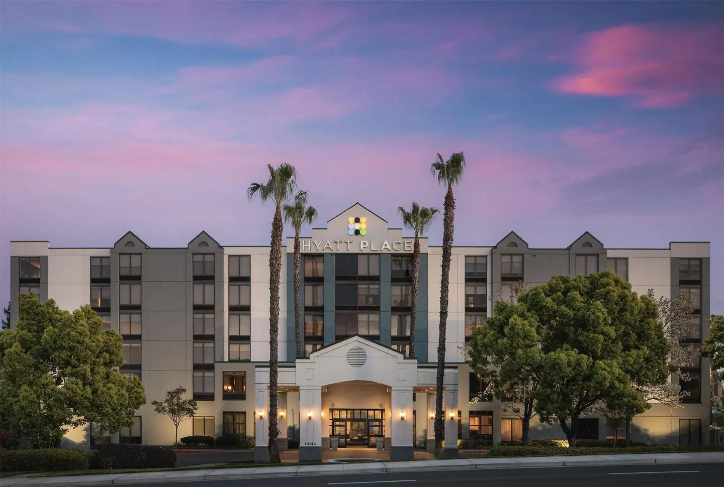 Hyatt Place Sacramento/Rancho Cordova EXTERIOR