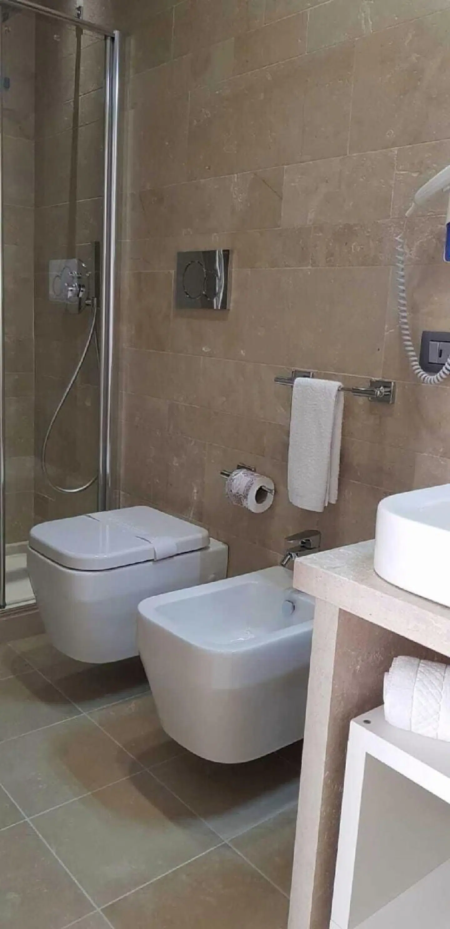 Hotel Netum Badezimmer