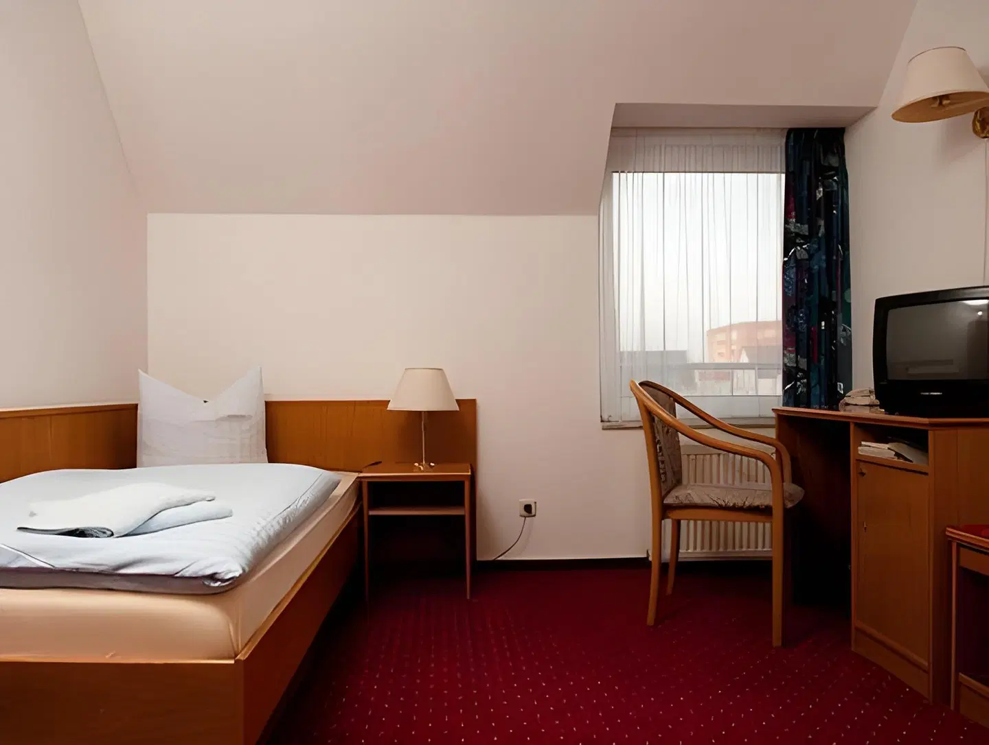 Weinert ROOM_EXAMPLE