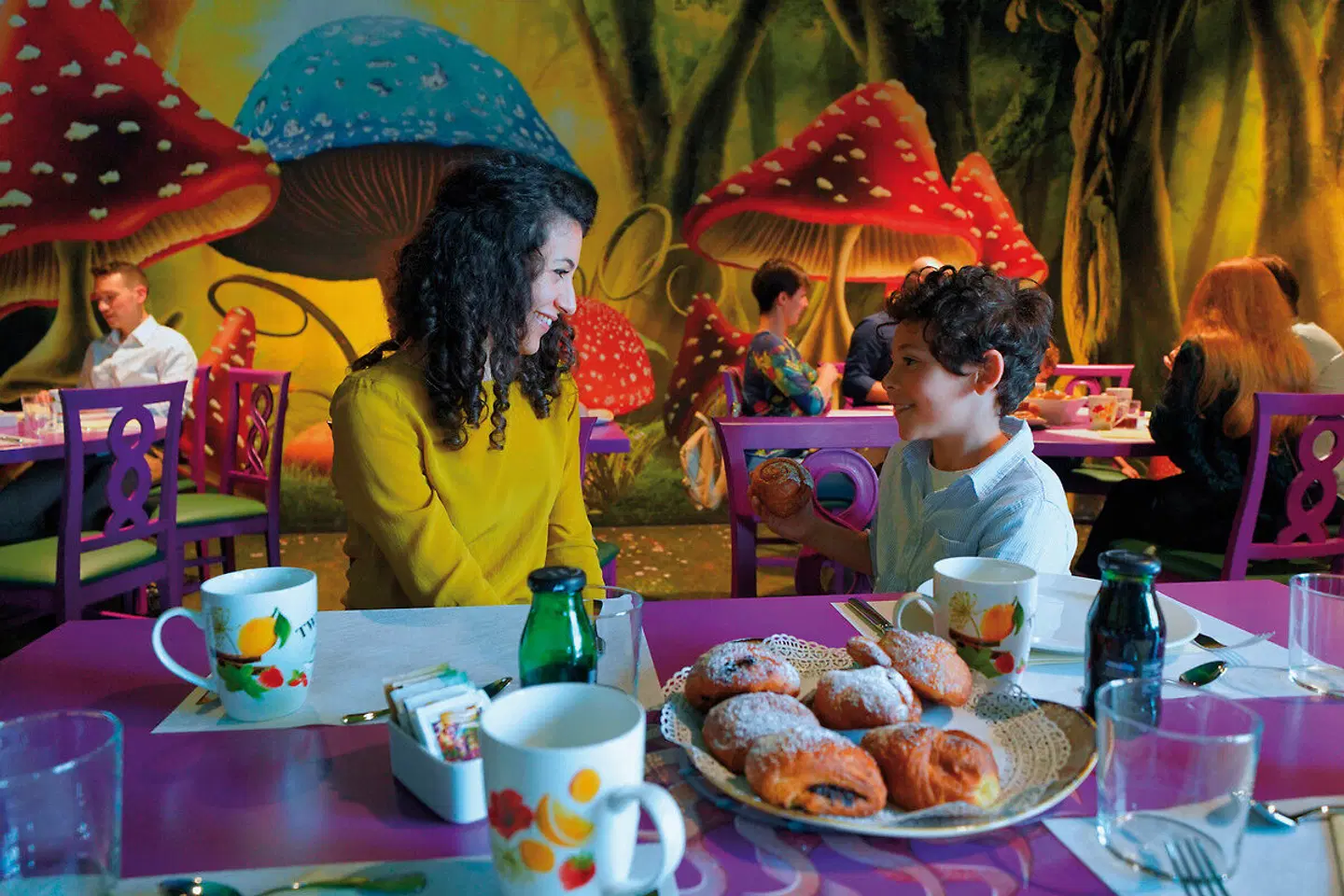 Gardaland Magic Hotel PEOPLE