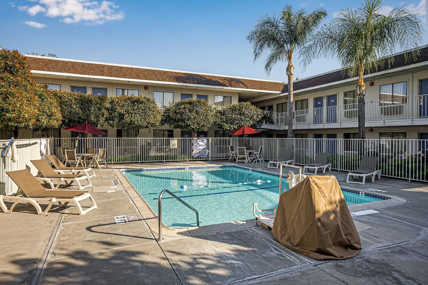Motel 6 Temecula, CA - Historic Old Town OUTDOOR_POOL