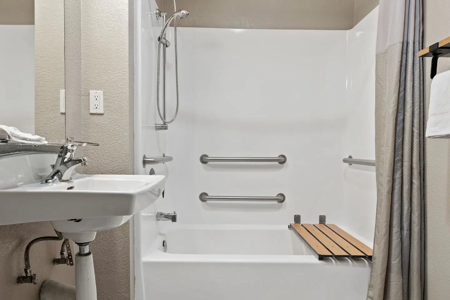 Motel 6 Ventura, CA - Beach Badezimmer