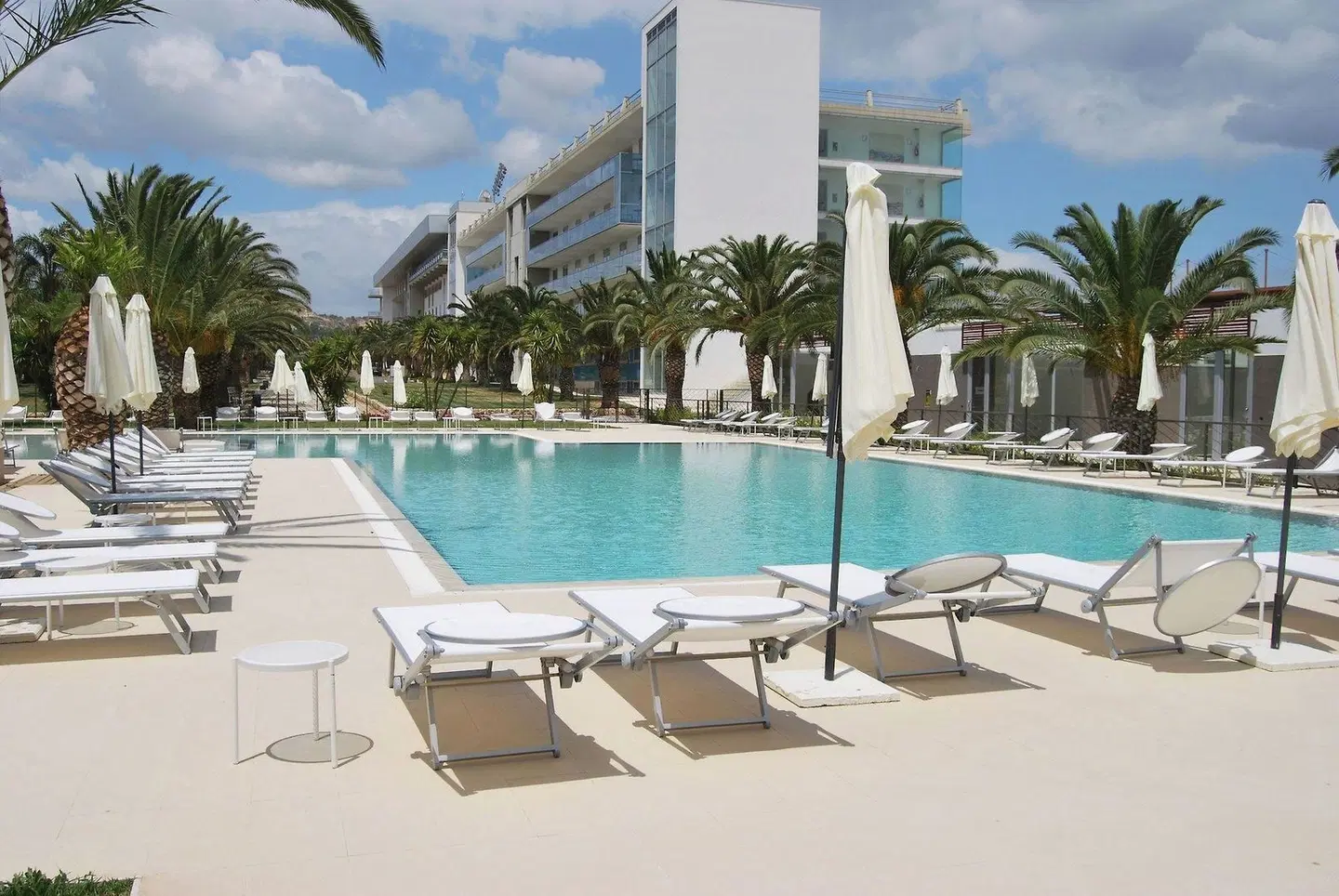 Eureka Palace OUTDOOR_POOL