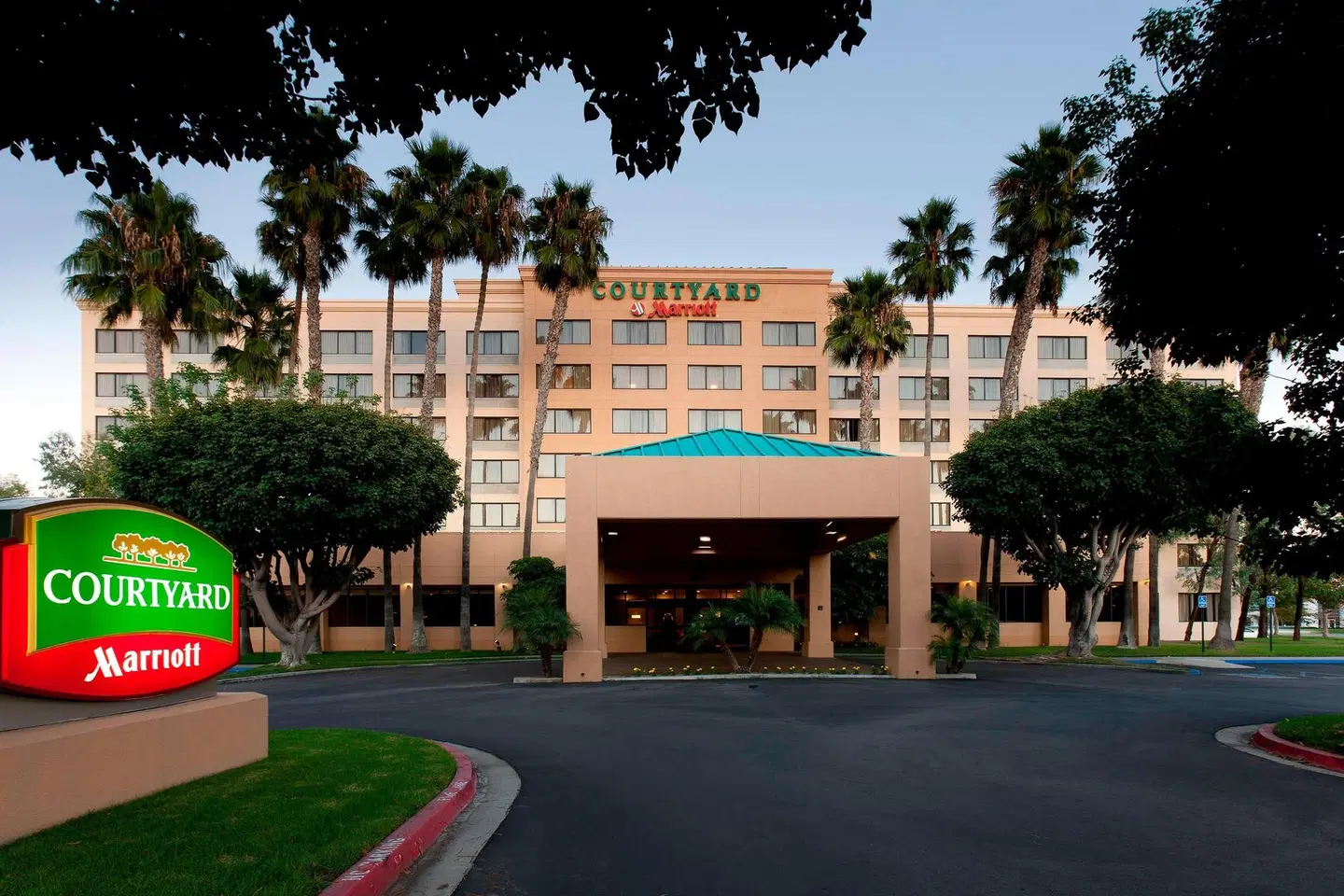 Courtyard by Marriott Cypress Anaheim/Orange County EXTERIOR