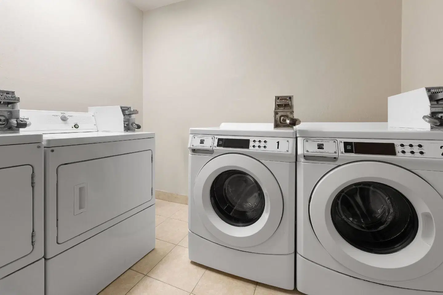Wyndham Garden Newark Fremont Silicon Valley Badezimmer