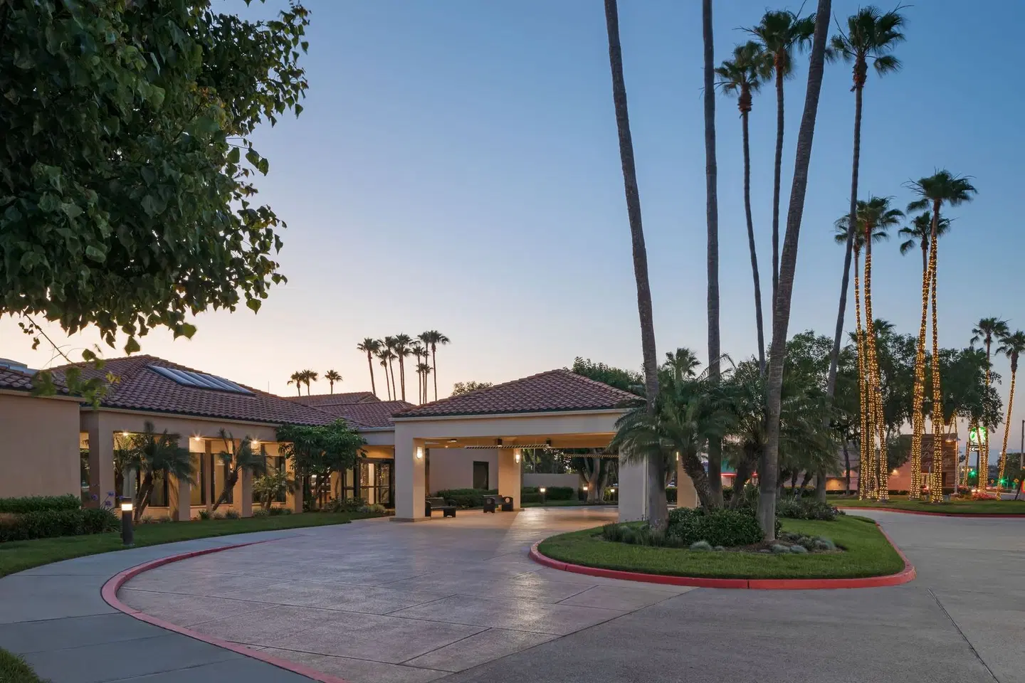 Courtyard by Marriott Anaheim Buena Park EXTERIOR
