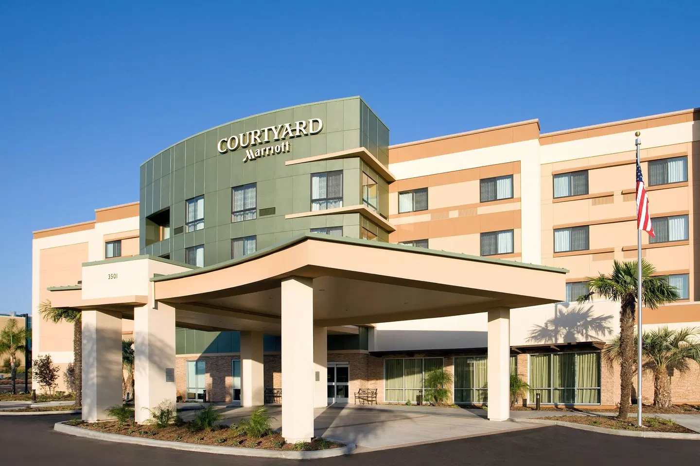 Courtyard by Marriott San Diego Oceanside EXTERIOR