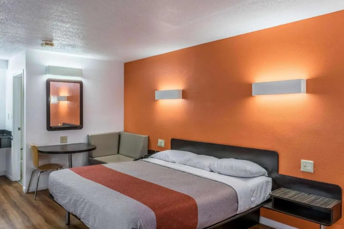 Motel 6 Rancho Mirage, CA - Palm Springs ROOM_EXAMPLE