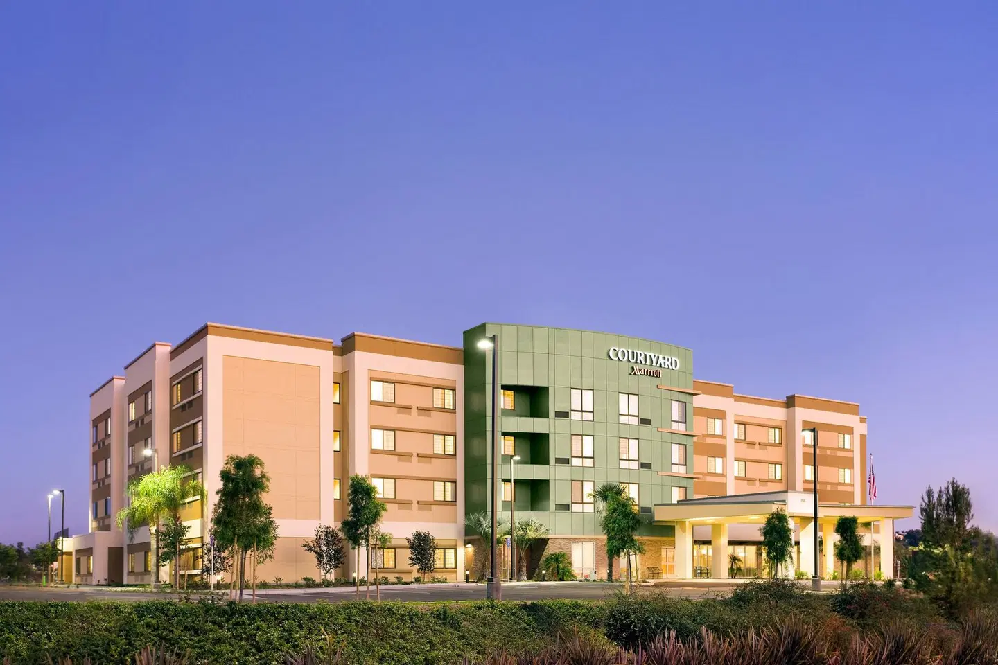 Courtyard by Marriott San Diego Oceanside EXTERIOR