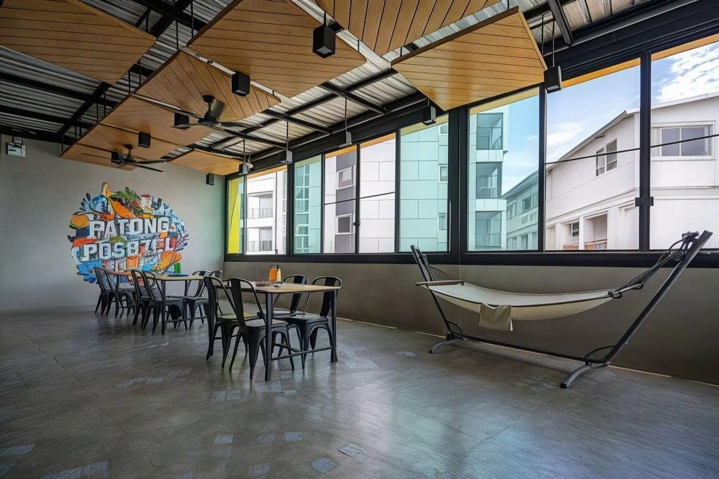 Patong Poshtel - Adults Only Bar