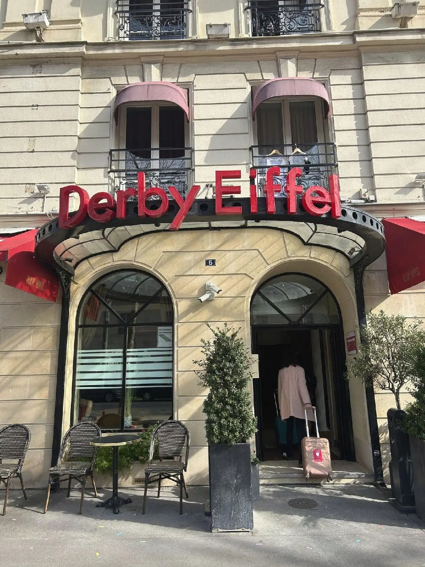 Derby Eiffel Terrasse