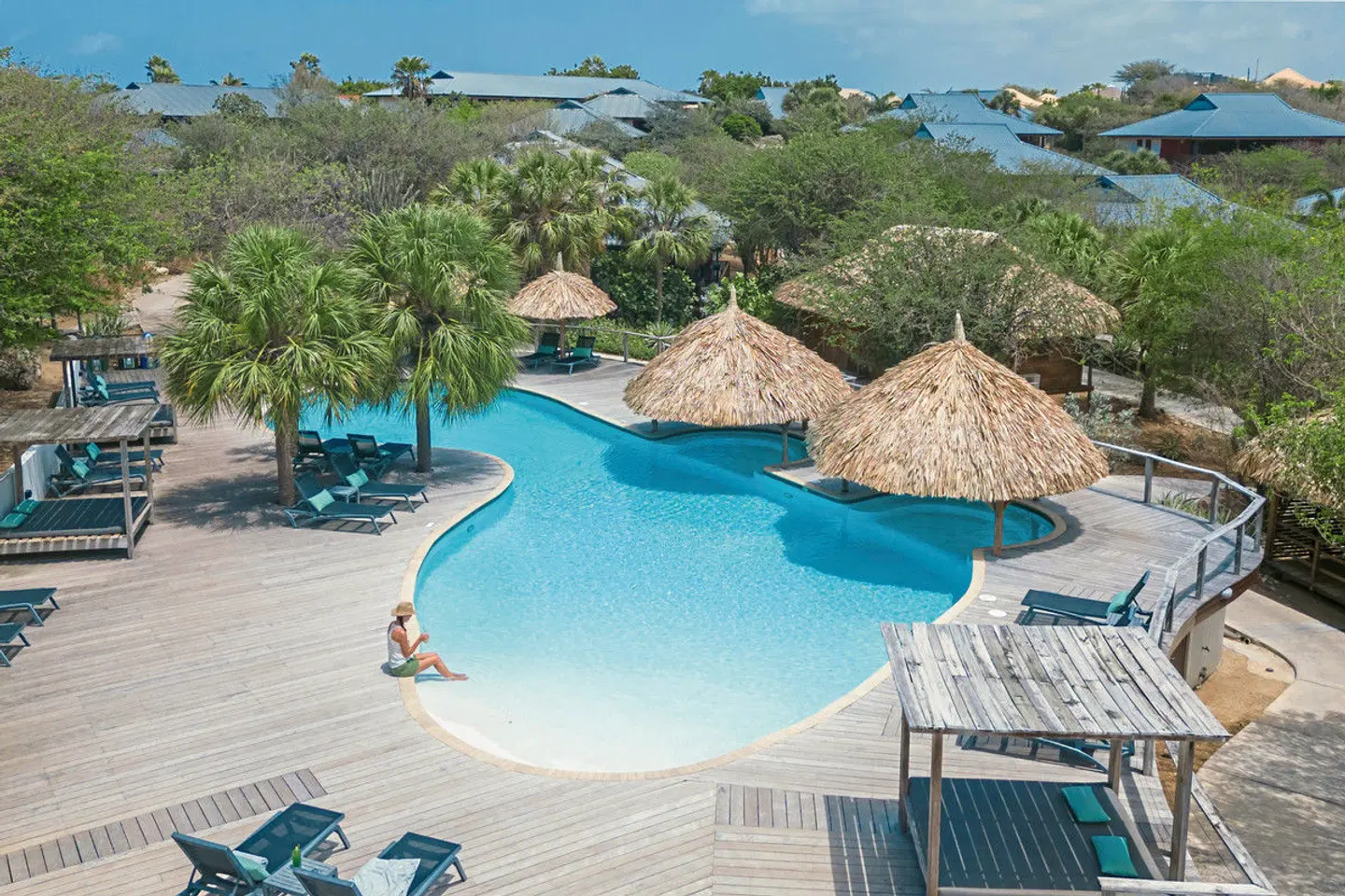 Morena Resort OUTDOOR_POOL