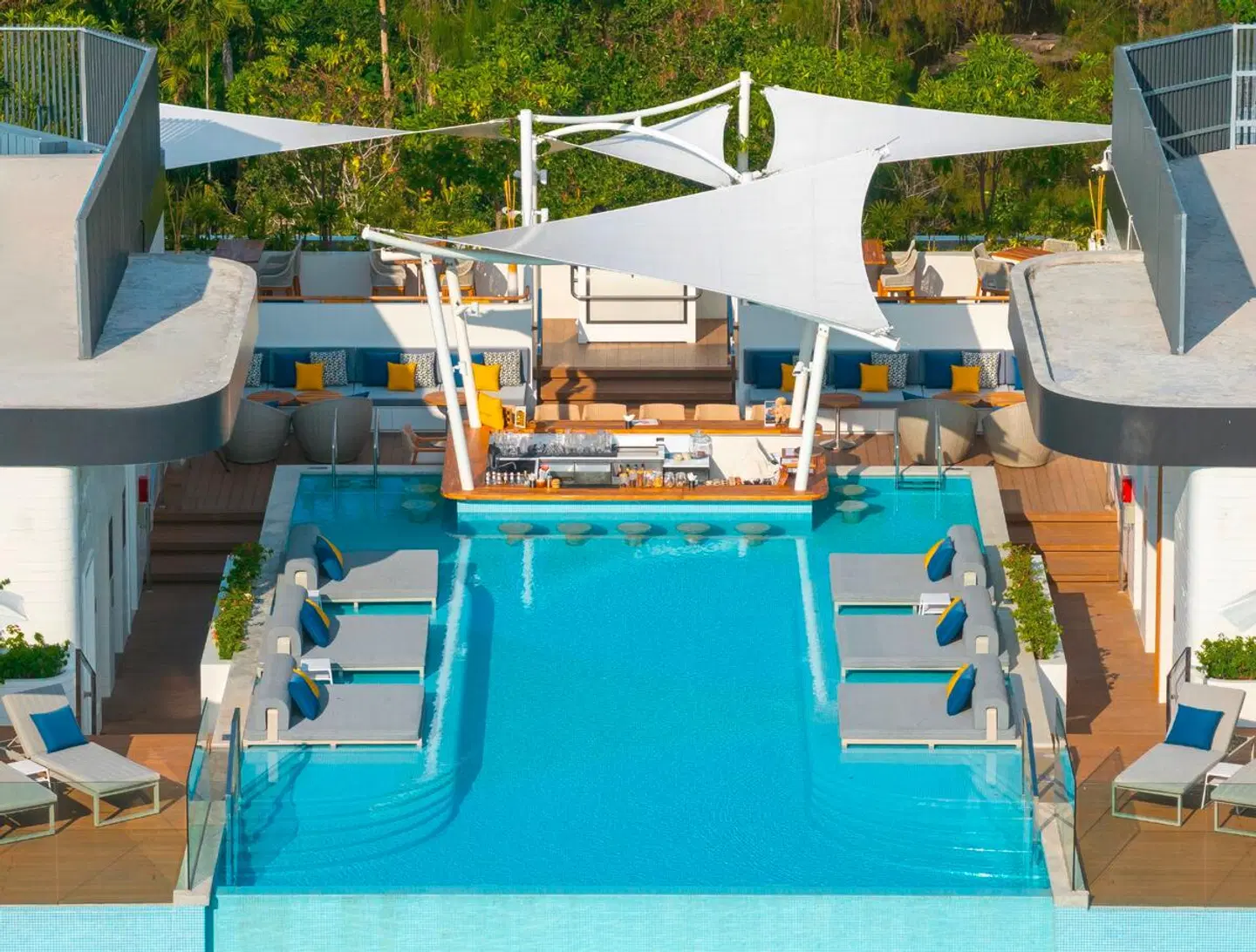 Radisson Blu Resort, Phuket Mai Khao Beach OUTDOOR_POOL
