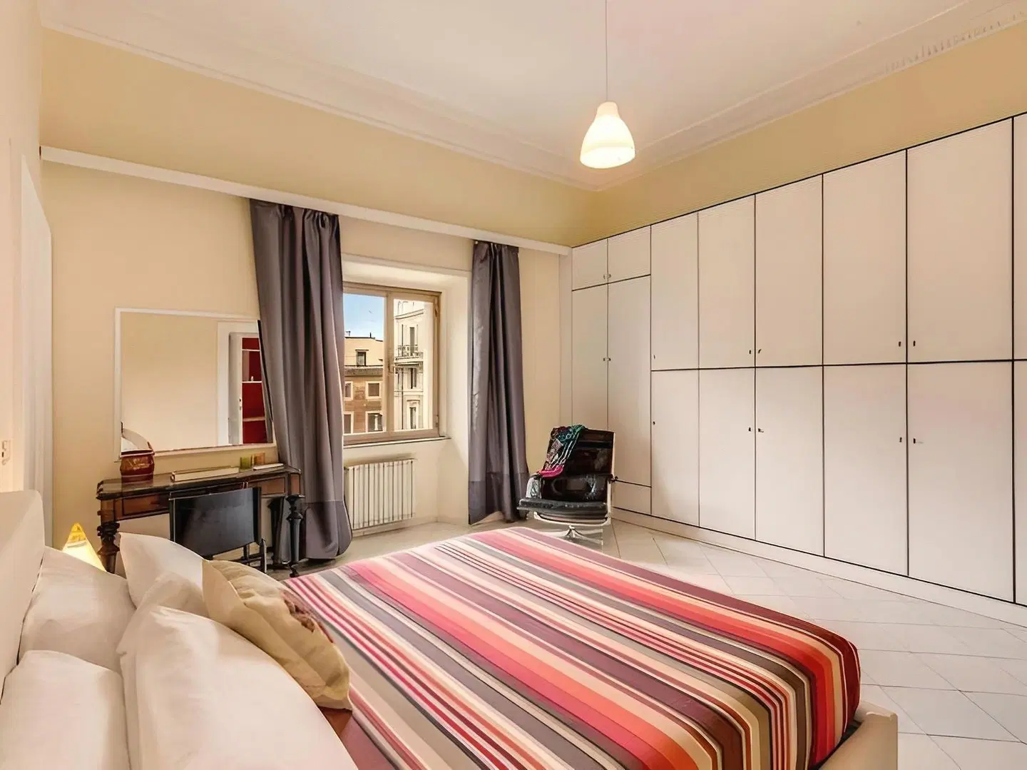 Tritone Top House ROOM_EXAMPLE