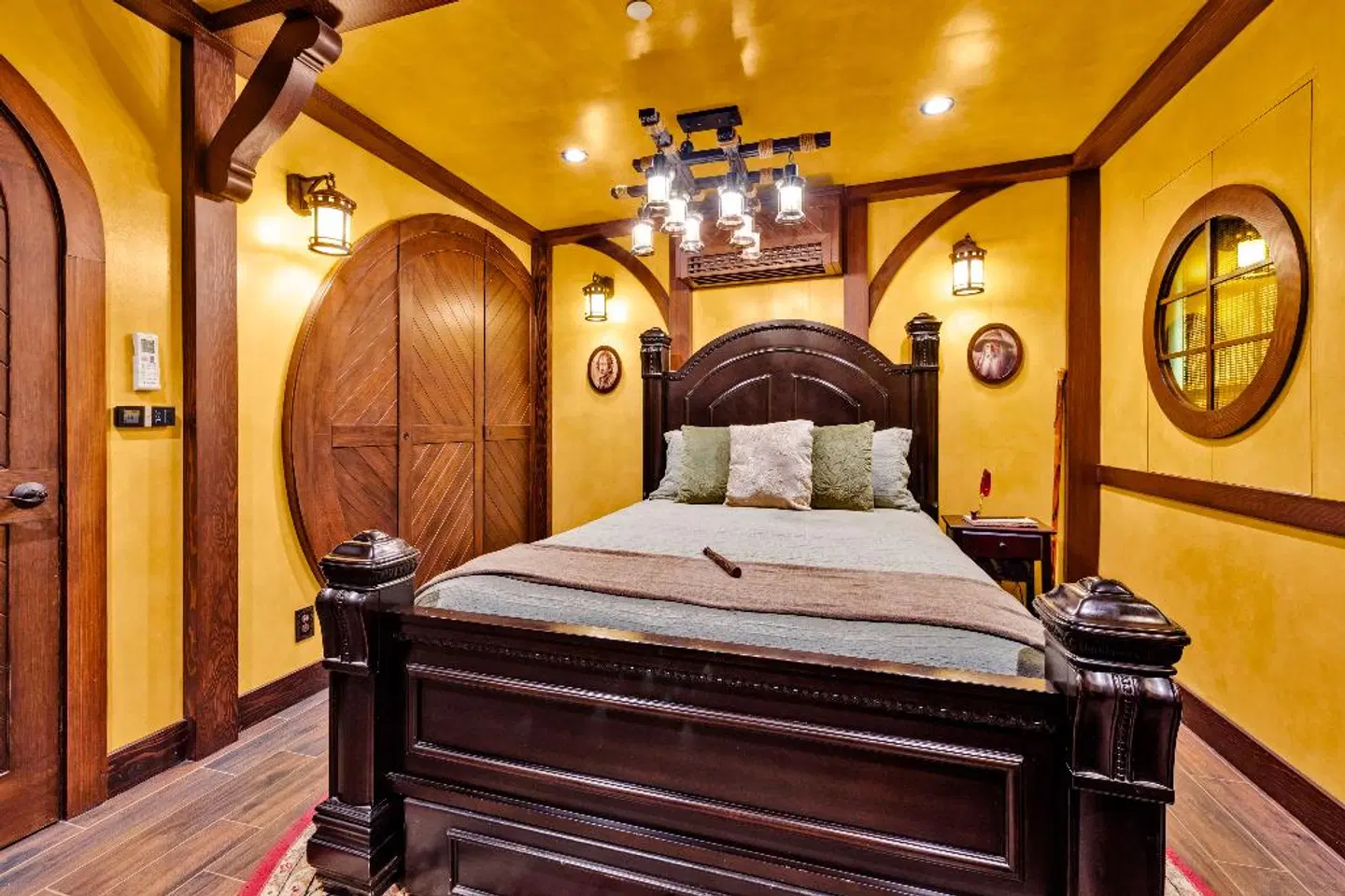 Victorian Mansion At Los Alamos HEALTH_BEAUTY