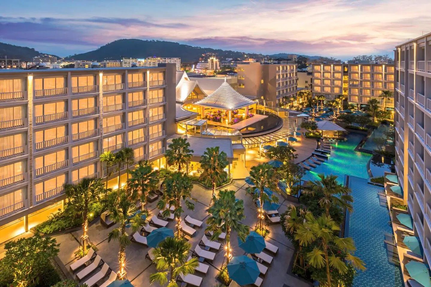 Grand Mercure Phuket Patong EXTERIOR