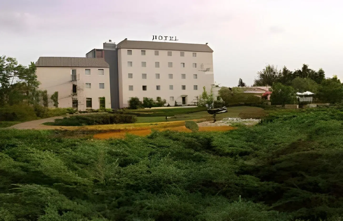 Parkhotel Neubrandenburg EXTERIOR