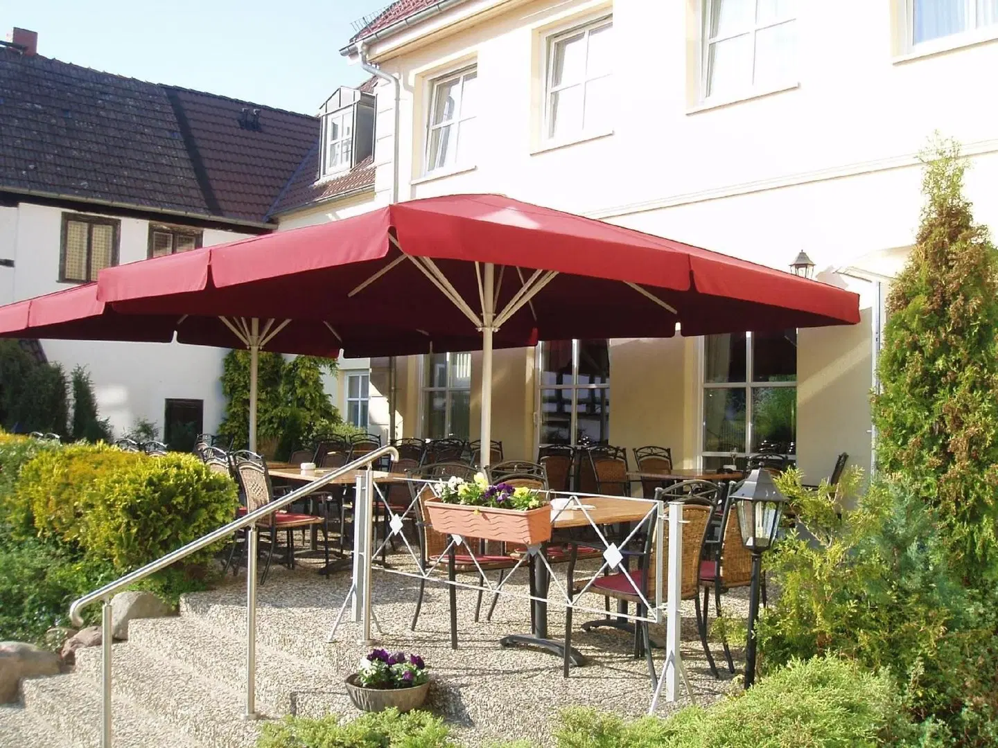 Hotel zur Burg Terrasse