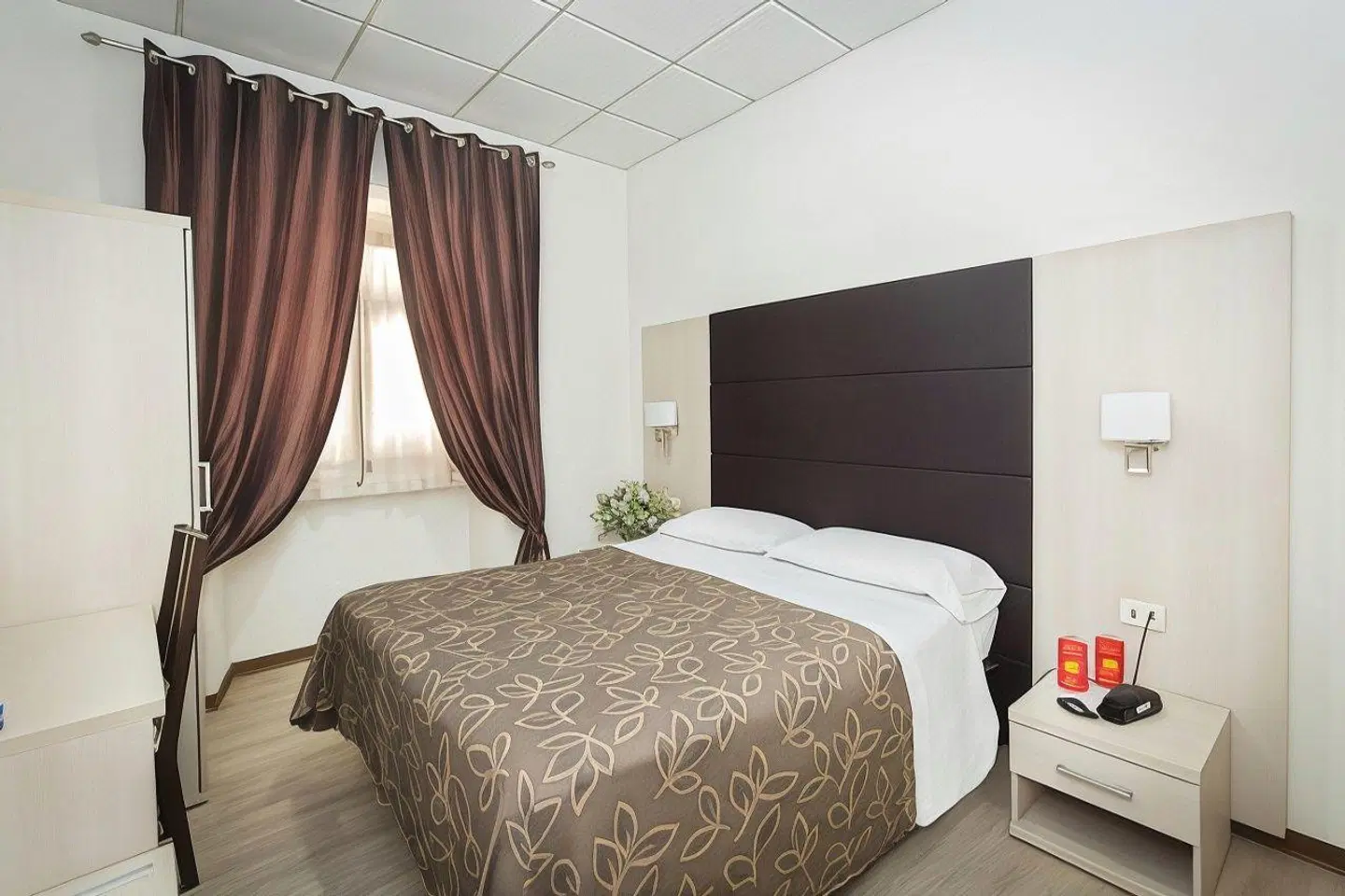 Concorde ROOM_EXAMPLE