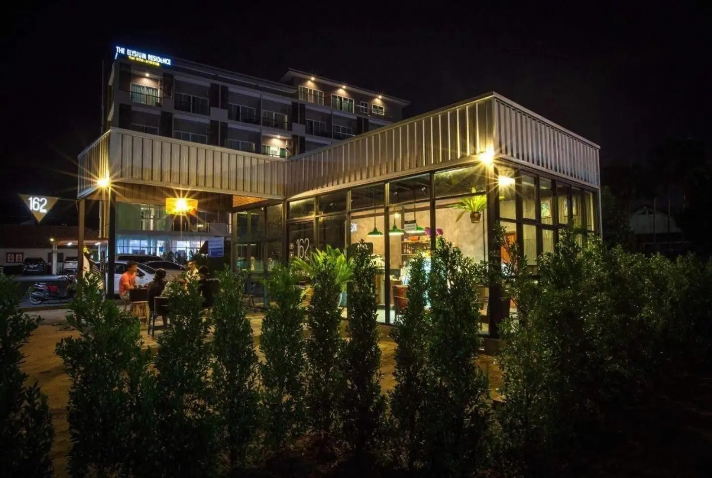 The Elysium Residence Garten