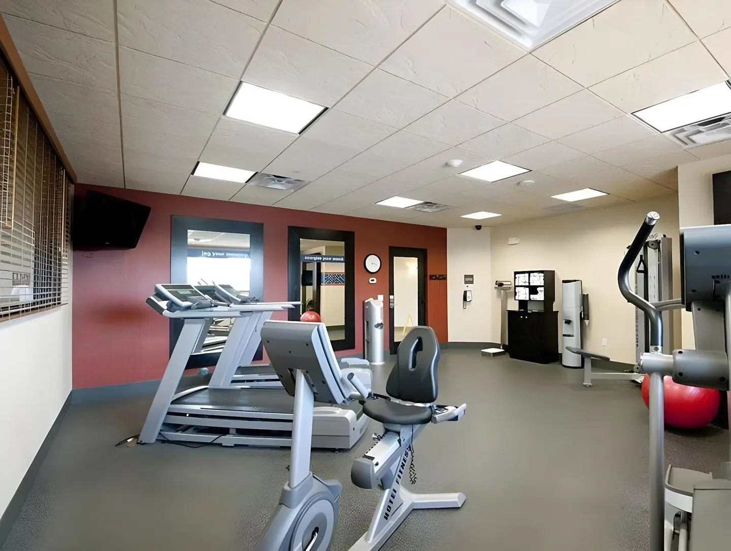 Hampton Inn & Suites Buffalo SPORTS_AND_LEISURE