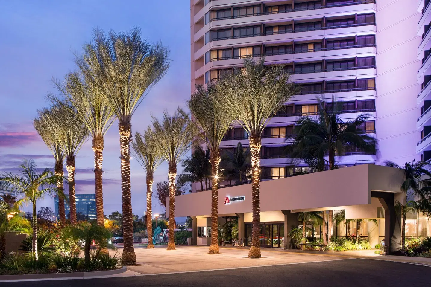 Irvine Marriott EXTERIOR