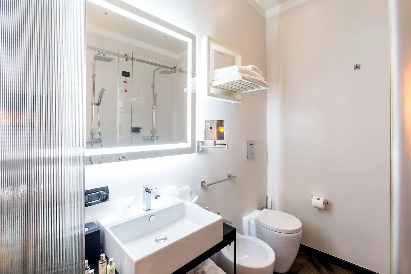 THE H'ALL TAILOR SUITE ROMA Badezimmer