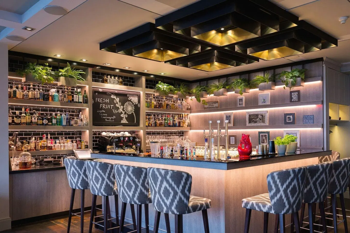 Boje06 Bar