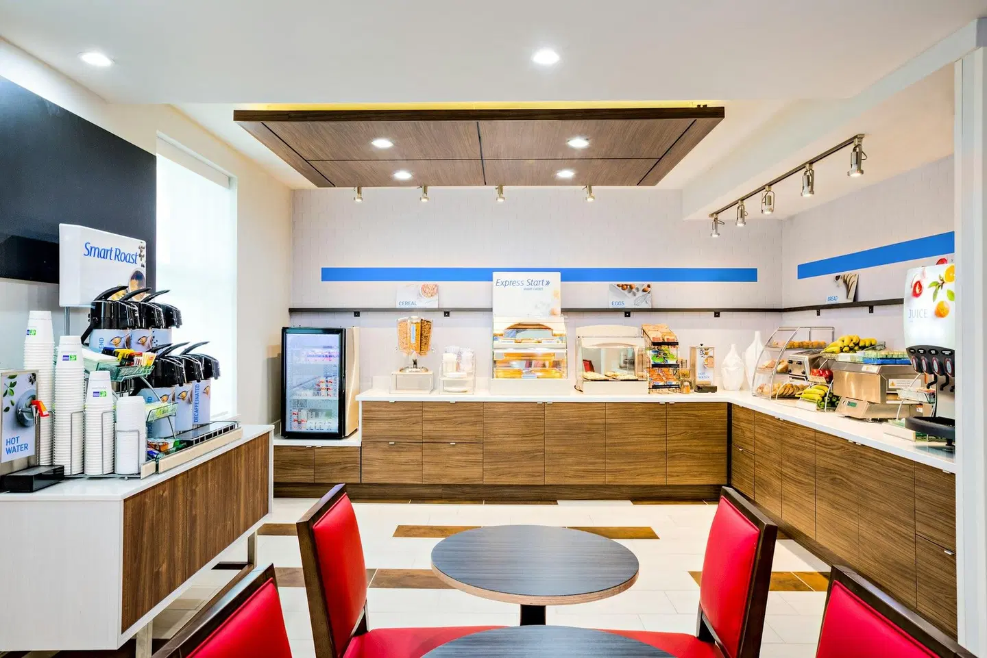 Holiday Inn Express San Francisco Union Square by IHG Bar