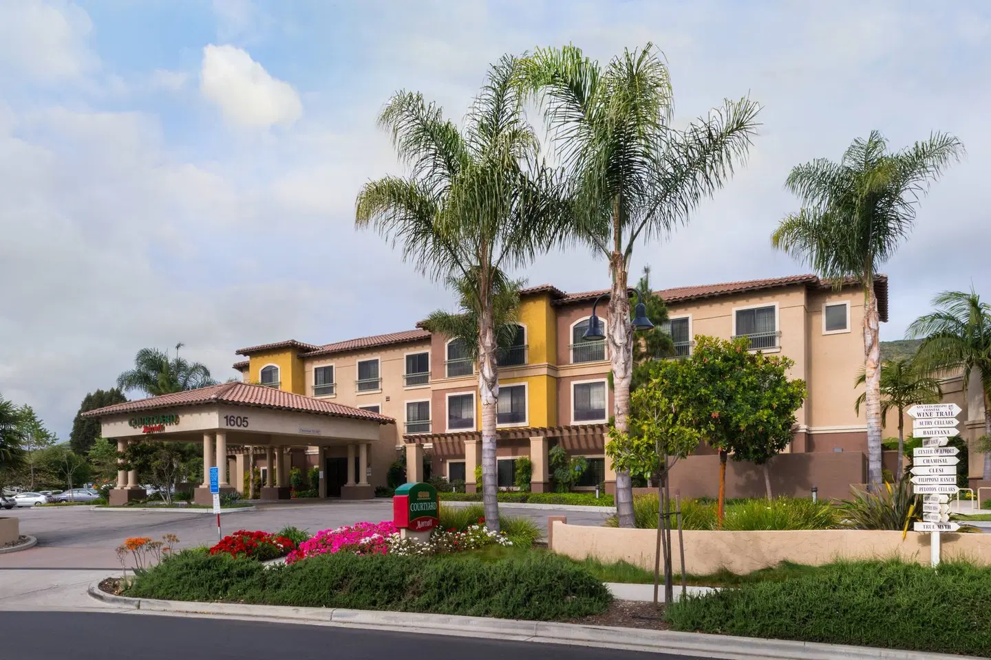 Courtyard by Marriott San Luis Obispo EXTERIOR