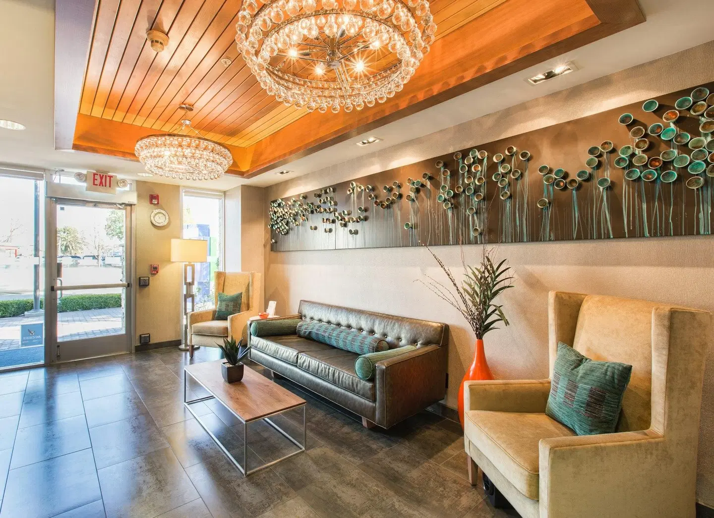Holiday Inn Express Redwood City-Central by IHG LOUNGE_LOBBY
