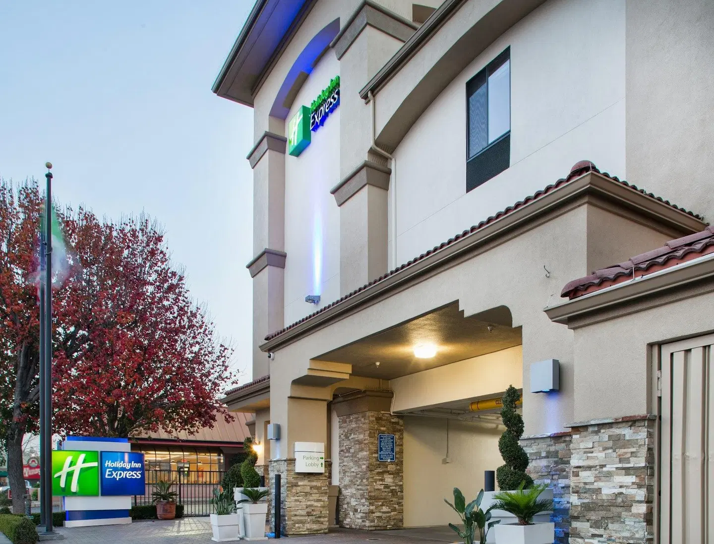 Holiday Inn Express Redwood City-Central by IHG EXTERIOR